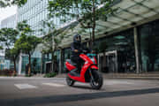 Ather 450X Cornering shot